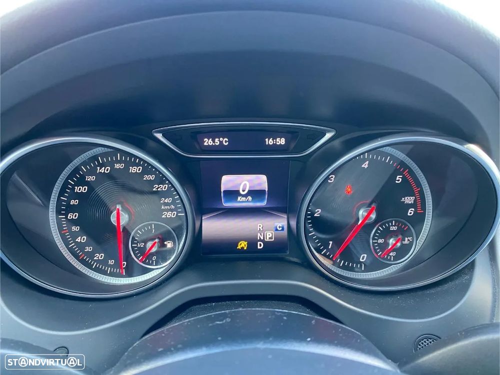 Mercedes-Benz CLA 200 d Shooting Brake AMG Line Aut. - 43