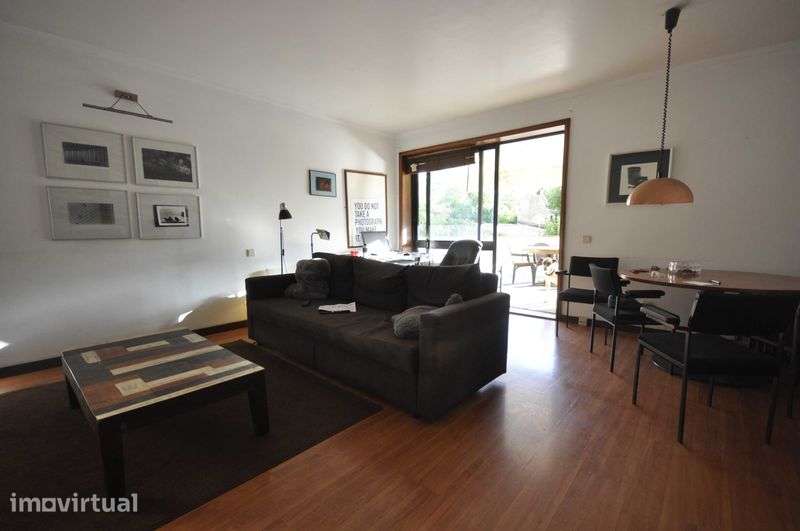 Apartamento T3 com garagem e terraço - Grande imagem: 2/4