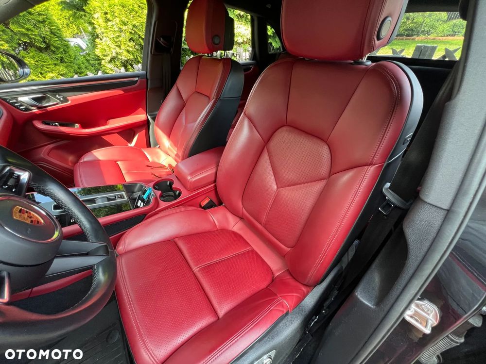 Porsche Macan Standard - 2