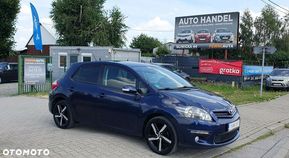 Toyota Auris - 1