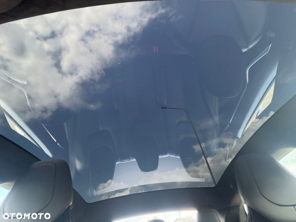 Tesla Model S - 38