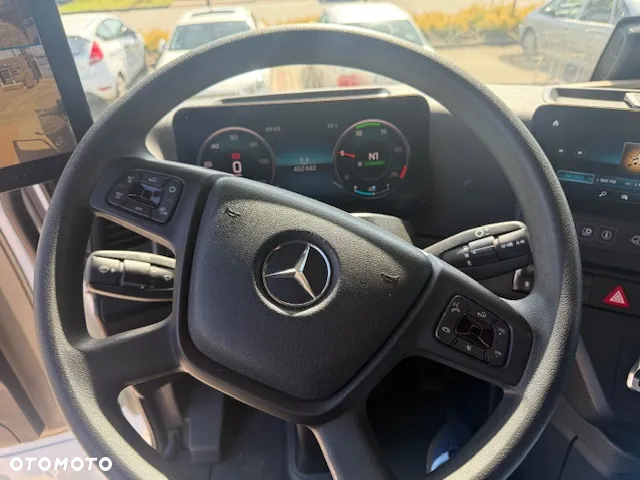 Mercedes-Benz 1853 - 27