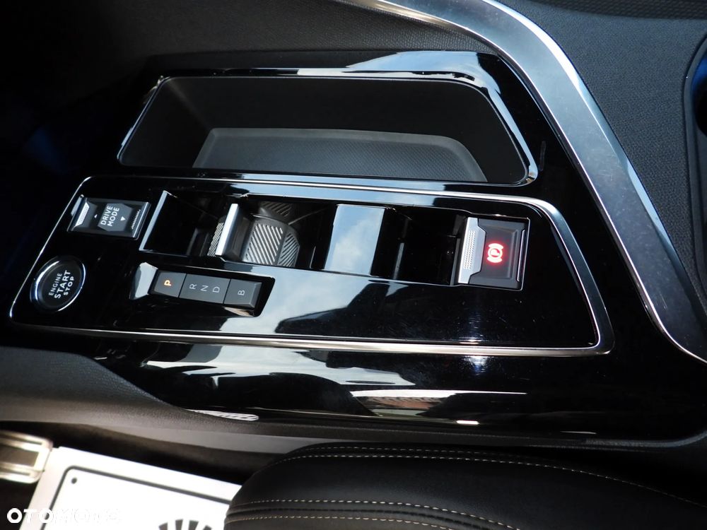 Peugeot 3008 225 e-EAT8 GT - 6