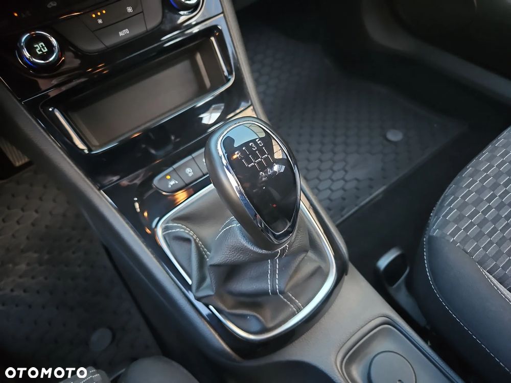 Opel Astra 1.2 T GS Line S&S - 15