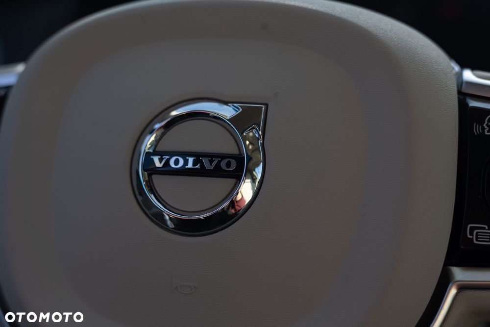 Volvo XC 90 B5 B AWD Ultra Bright - 4