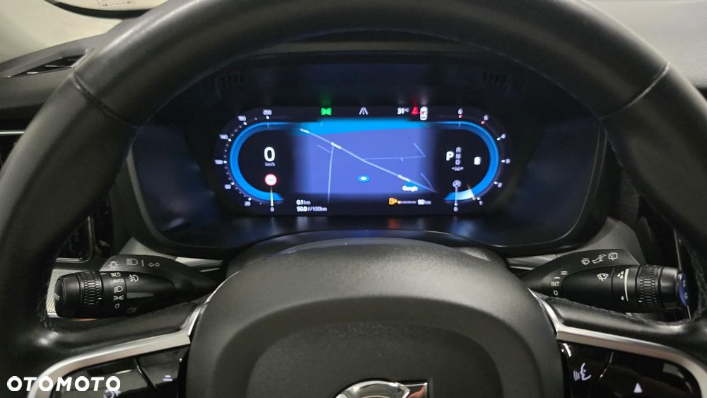 Volvo XC 60 B4 D AWD Plus Dark - 34