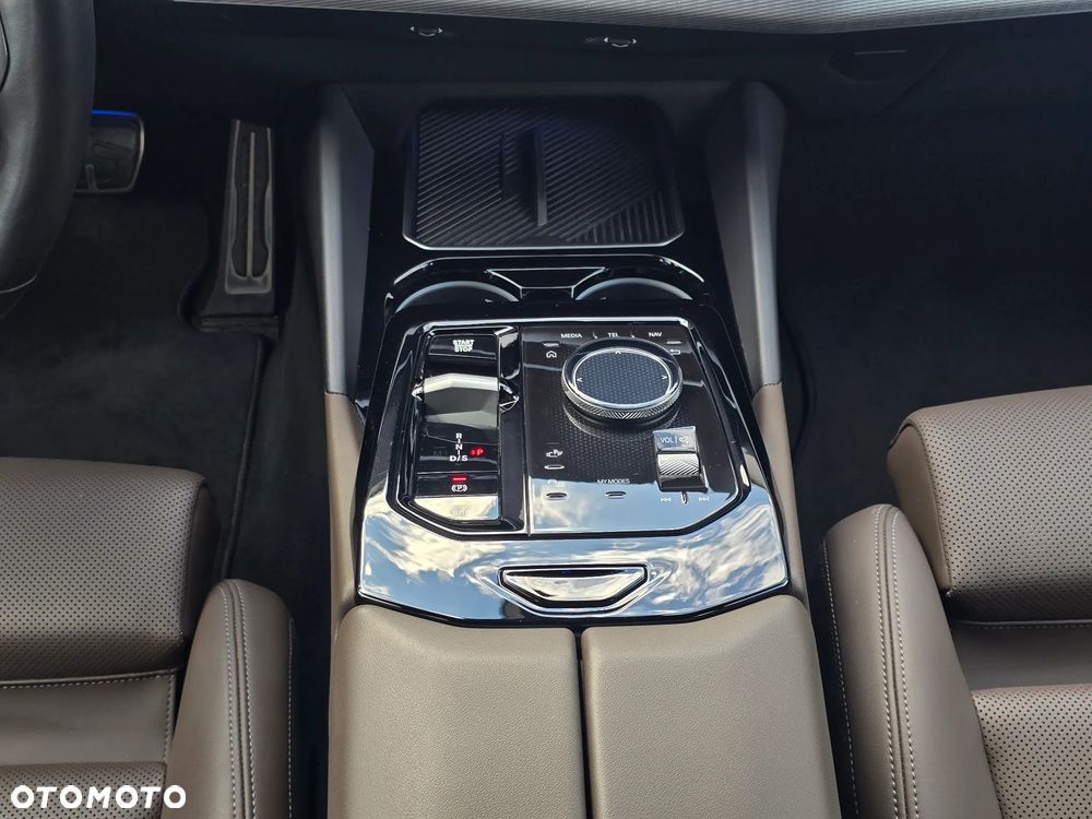 BMW Seria 5 520d xDrive mHEV M Sport - 17