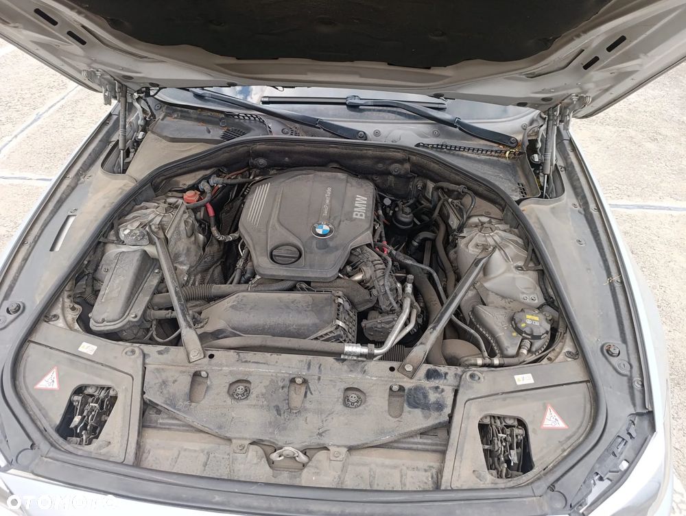 BMW Seria 5 520d - 13