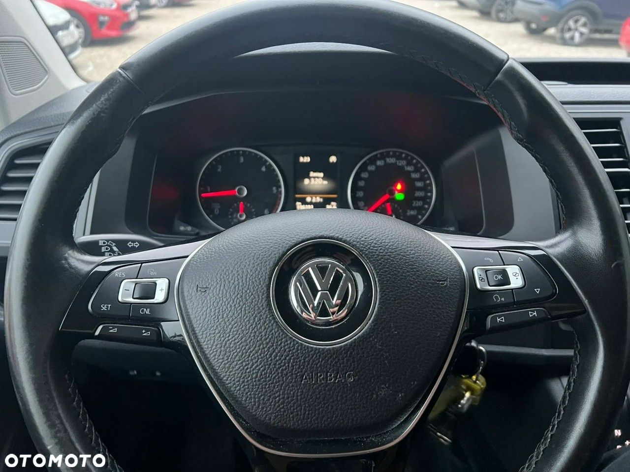 Volkswagen Caravelle 2.0 TDI L2 Highline DSG - 16