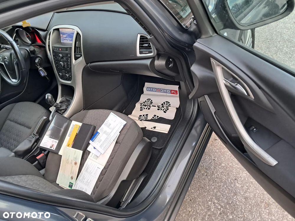Opel Astra 1.4 Turbo Design Edition - 12