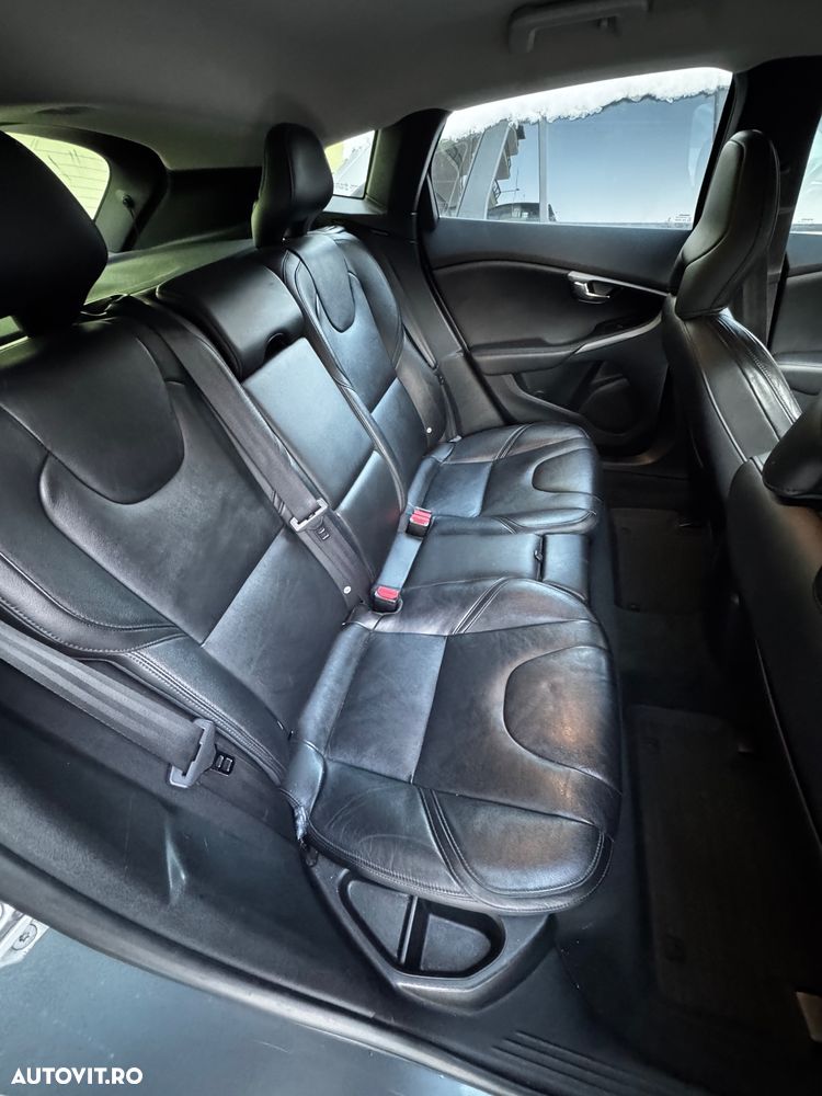 Volvo V40 D2 Aut. Basic - 9