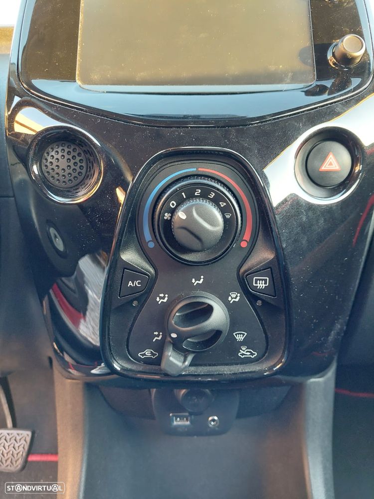 Toyota Aygo 1.0 X-Cite - 8
