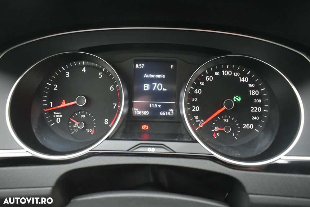 Volkswagen Passat 1.5 TSI ACT DSG Comfortline - 5