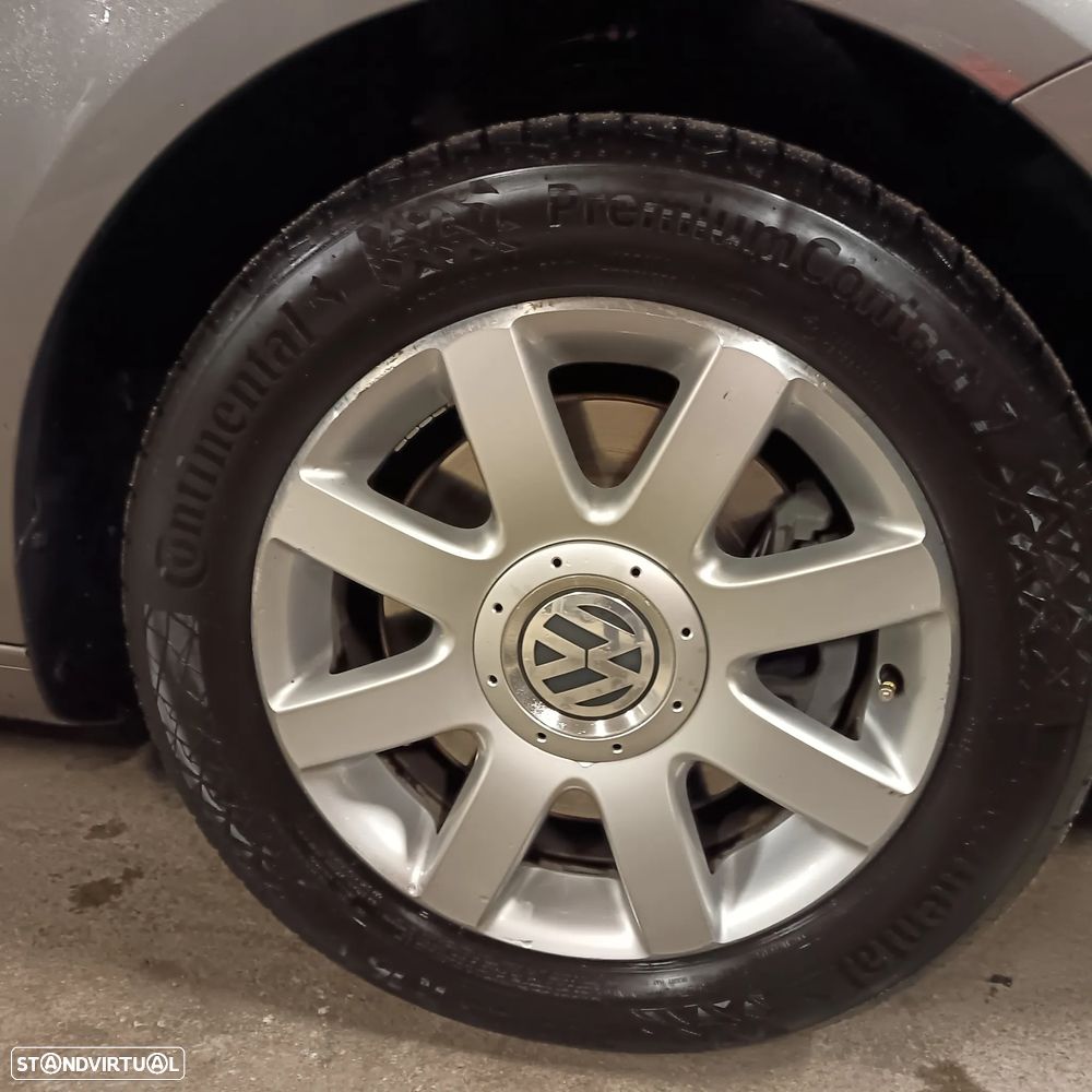 VW Touran 2.0 TDI DPF Highline - 10