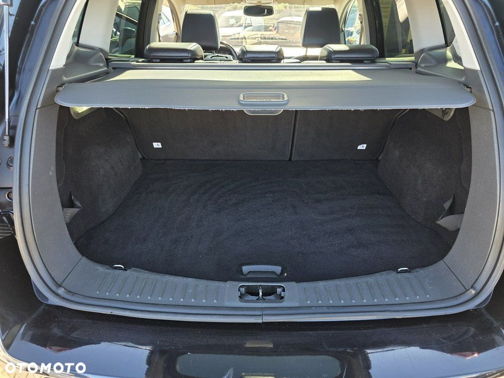 Ford Kuga 2.0 TDCi 2x4 Titanium - 36