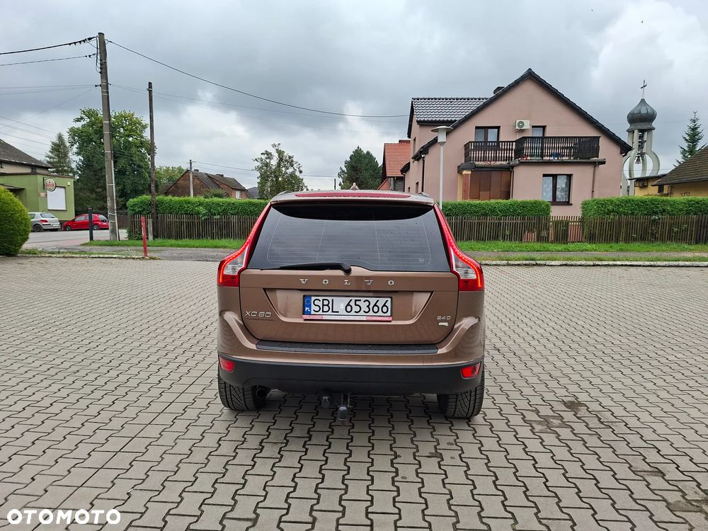 Volvo XC 60 2.4D - 8
