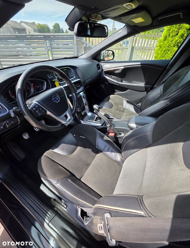 Volvo V40 D2 Drive-E R-Design Momentum - 6