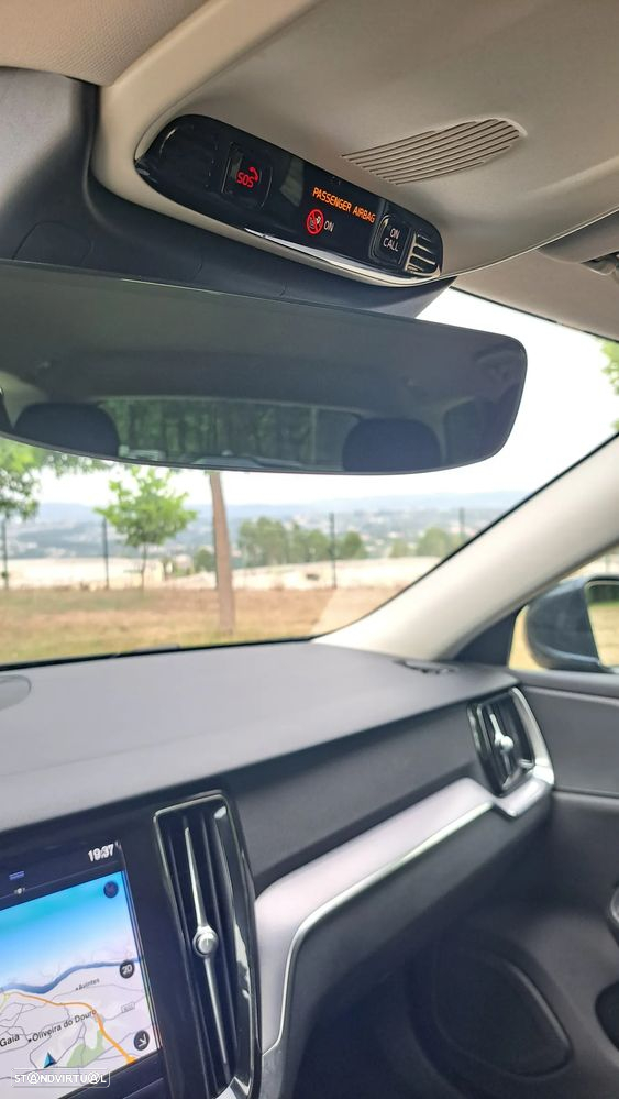 Volvo V60 2.0 D3 Momentum Plus - 19