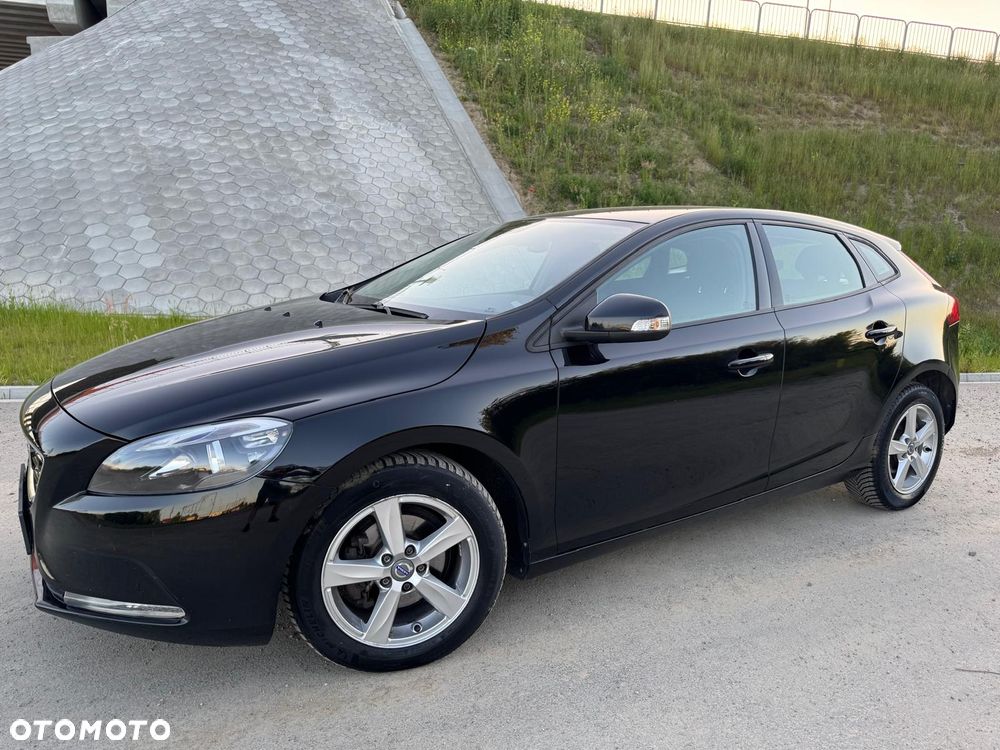 Volvo V40 D2 Momentum - 24