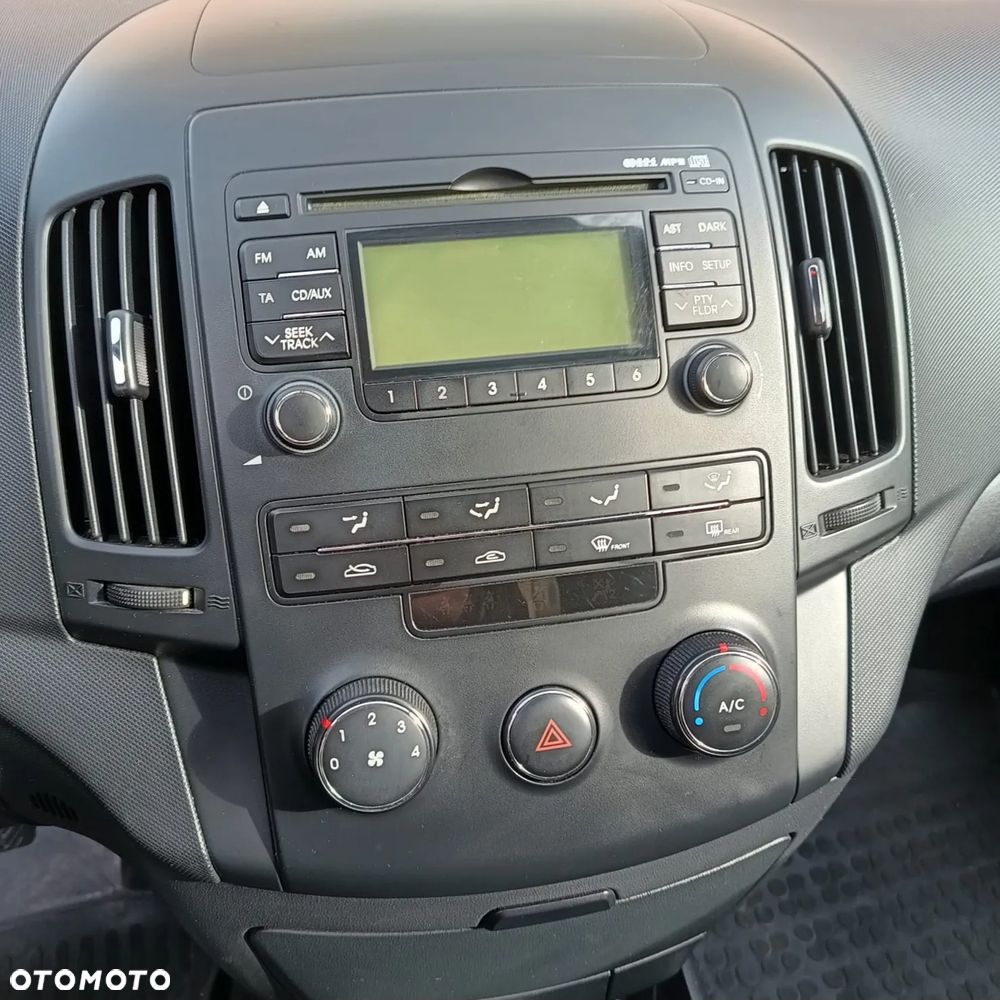 Hyundai i30 1.4 Classic + - 10