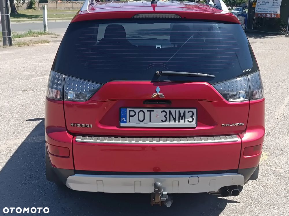 Mitsubishi Outlander 2.0 DI-D 4WD Instyle - 14