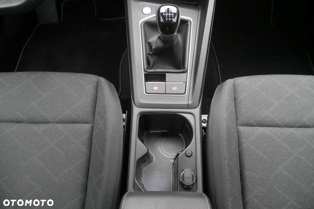 Volkswagen Golf - 11