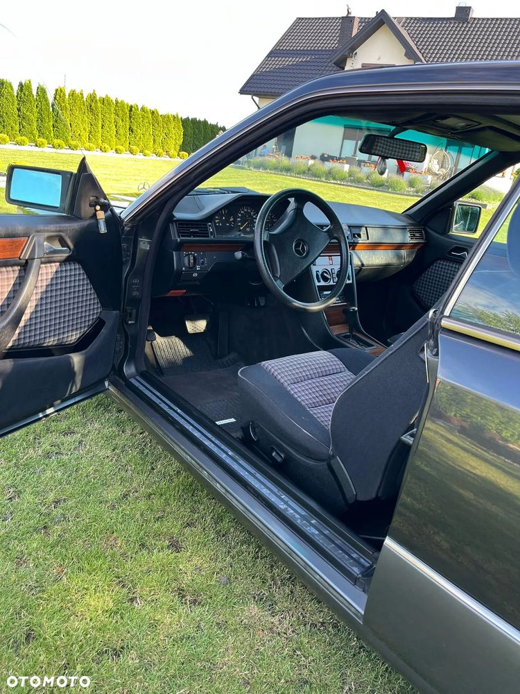 Mercedes-Benz W124 (1984-1993) - 8