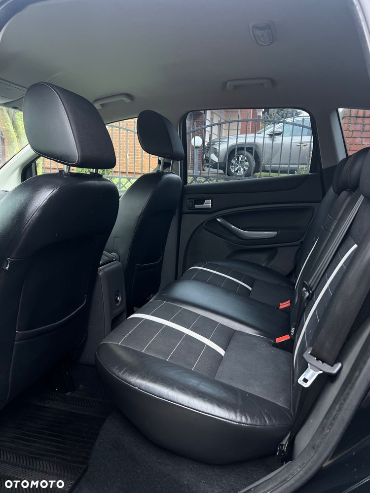 Ford Kuga 2.0 TDCi Titanium - 17