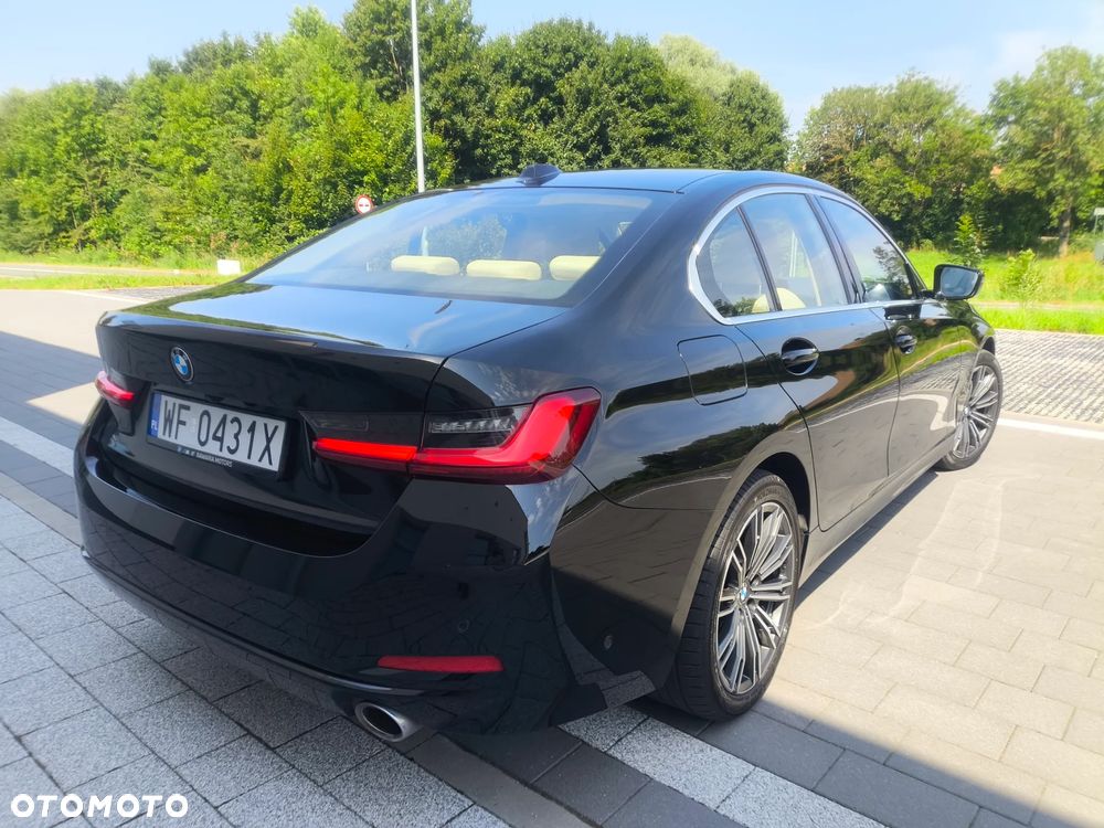 BMW Seria 3 320i - 9