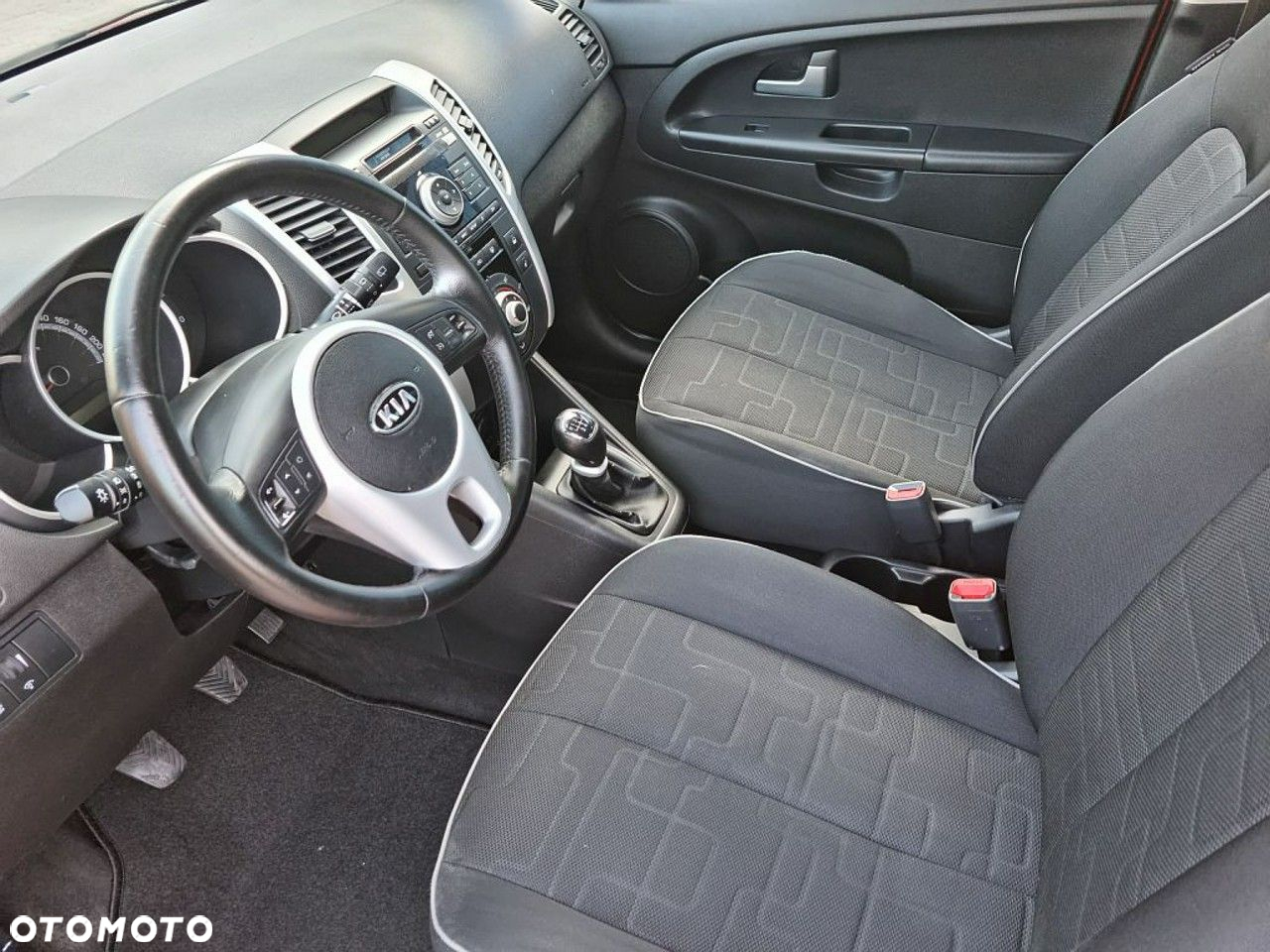 Kia Venga - 13