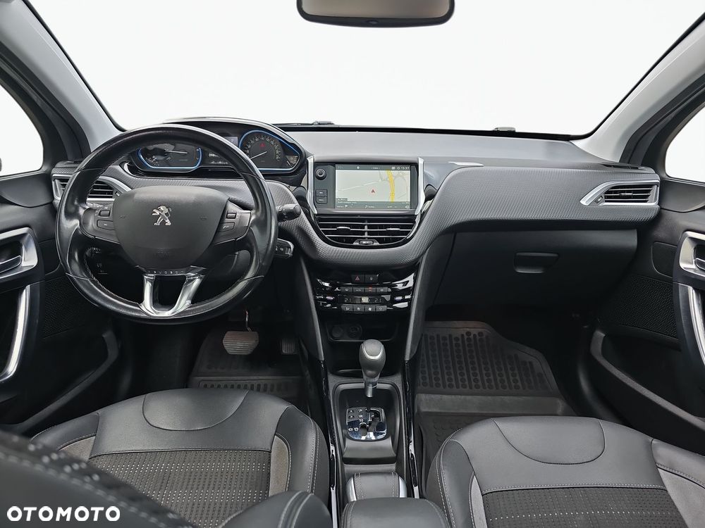 Peugeot 2008 1.2 Pure Tech Allure S&S EAT6 - 24