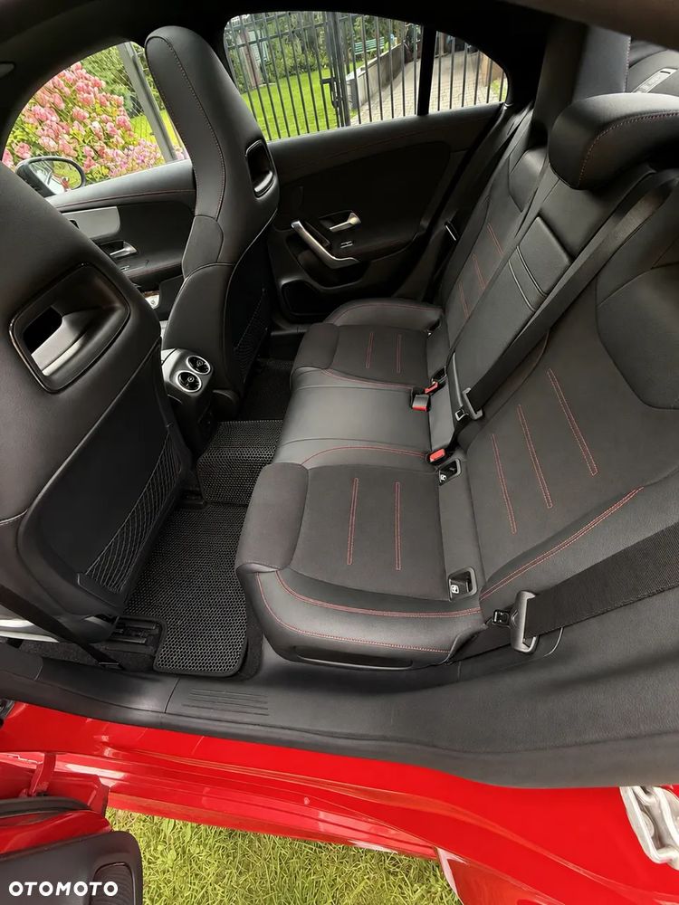 Mercedes-Benz CLA 250 4-Matic AMG Line 7G-DCT - 7