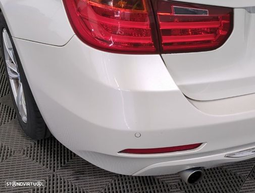 BMW 320 d EfficientDynamics Line Luxury - 17