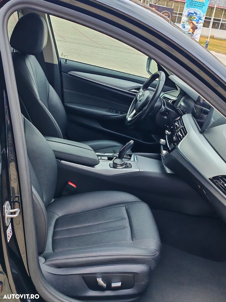 BMW Seria 5 520d Aut. Luxury Line - 23