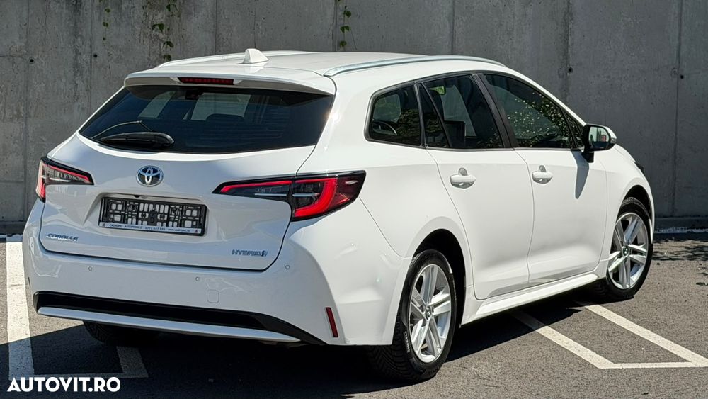 Toyota Corolla 1.8 HSD Business - 6