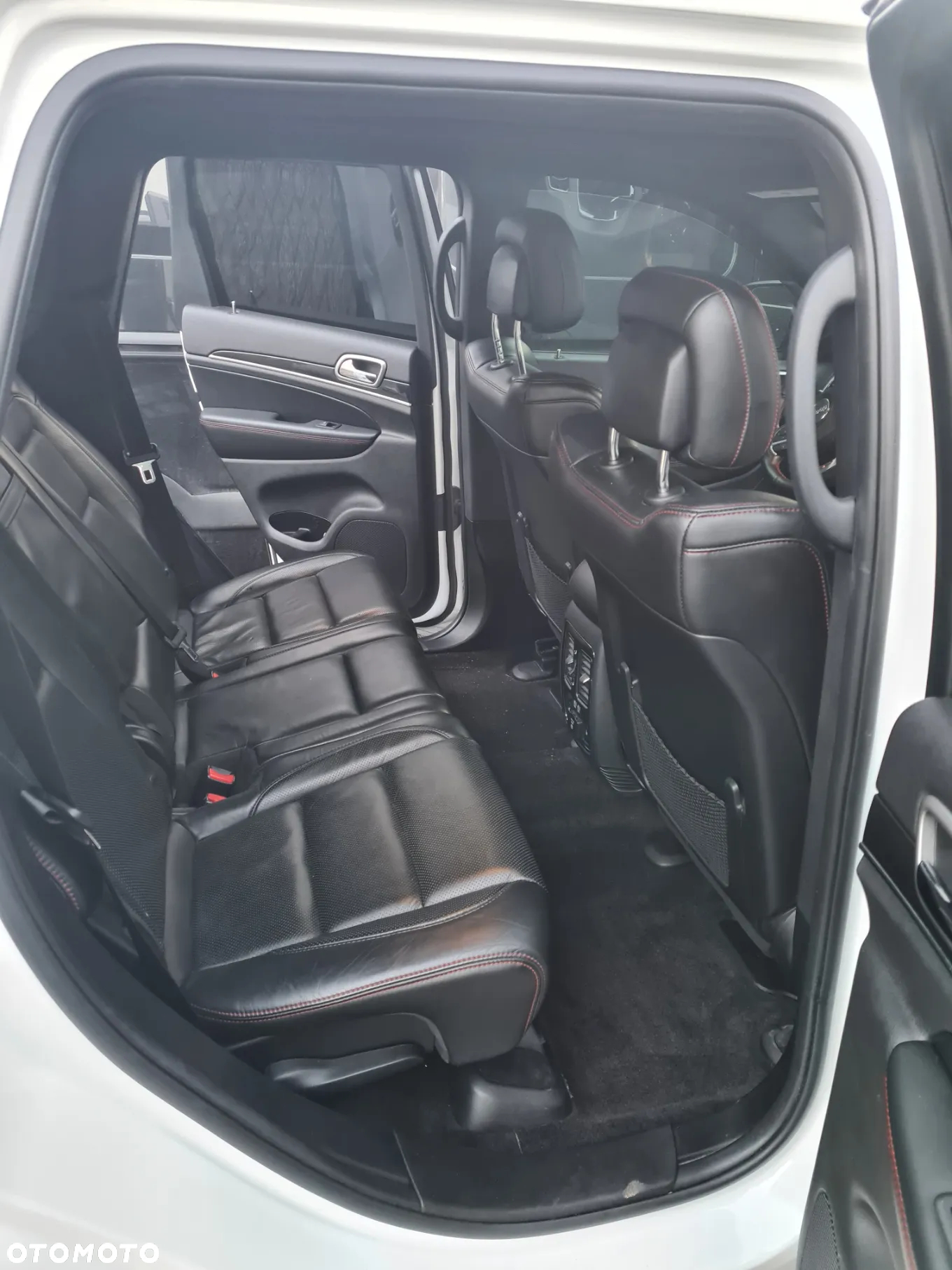 Jeep Grand Cherokee - 13