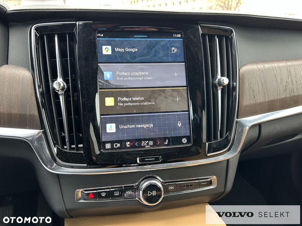 Volvo V90 Cross Country - 14