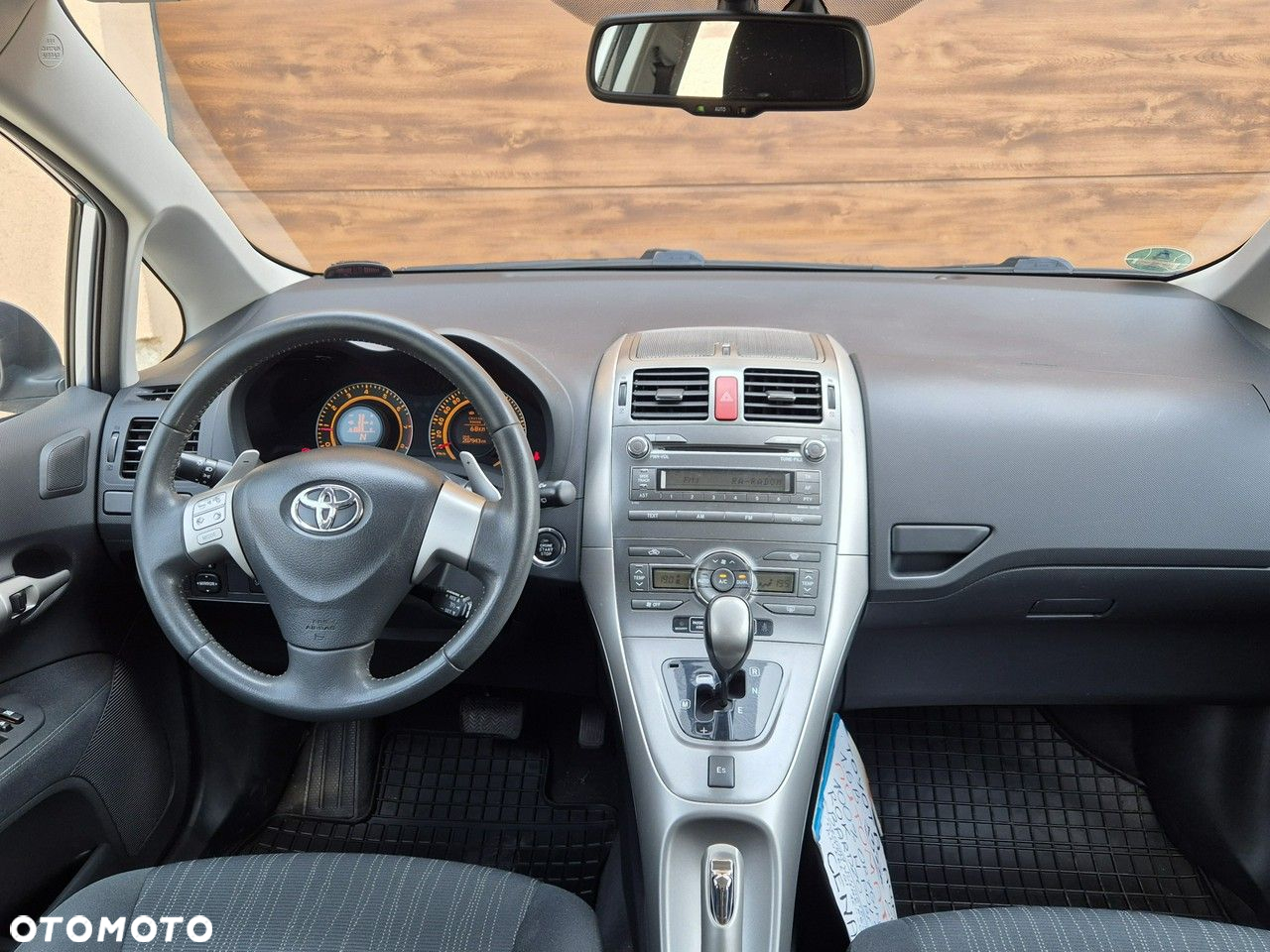 Toyota Auris - 13
