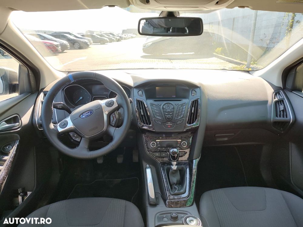 Ford Focus 2.0 TDCi DPF Titanium - 14
