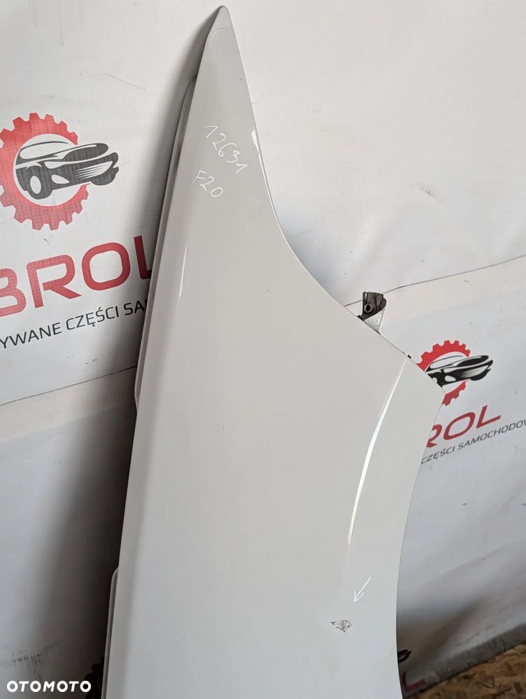 BŁOTNIK PRZEDNI PRAWY BMW F20  300 - 2