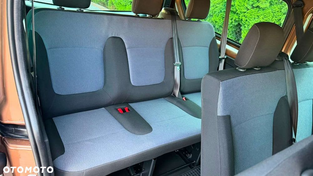 Opel Vivaro - 10