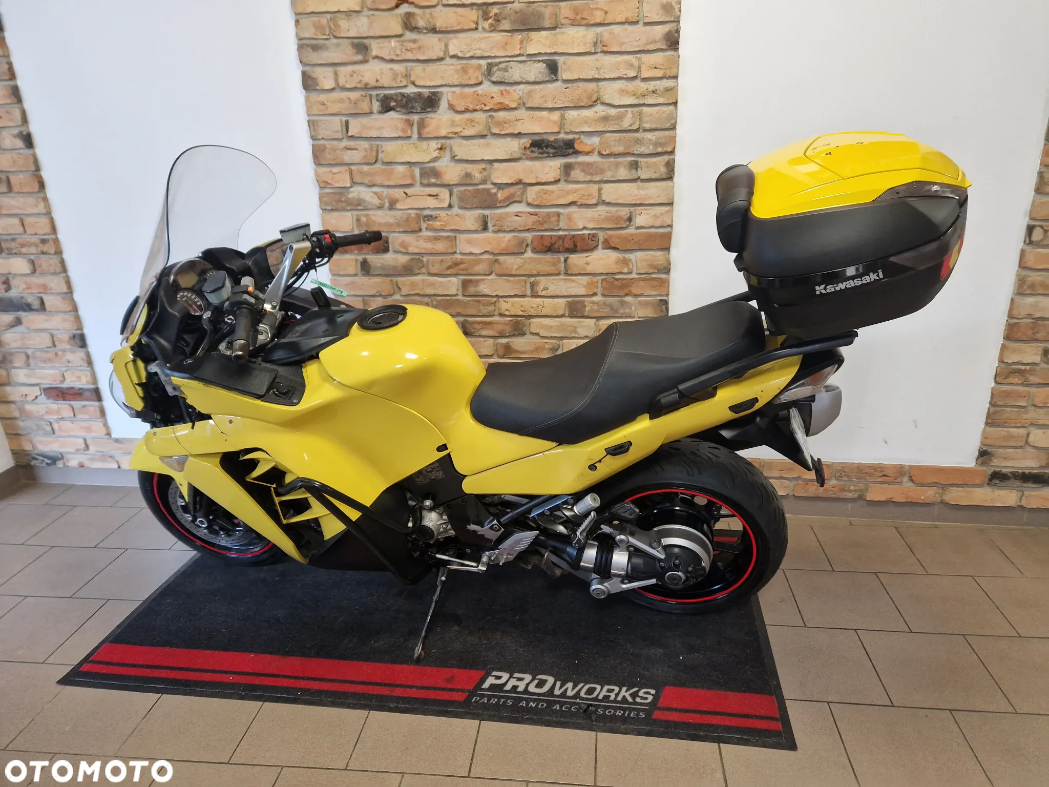 Kawasaki GTR - 5