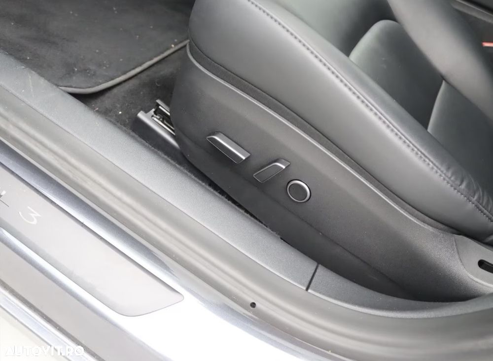 Tesla Model 3 RWD - 17