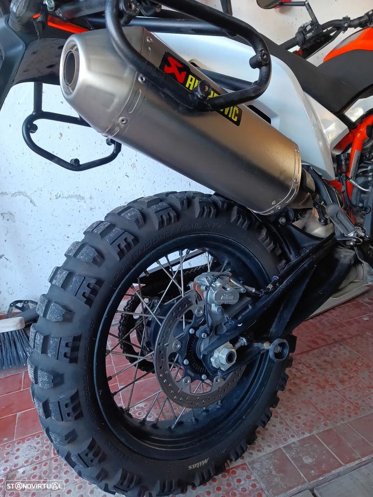 KTM 890 Adventure R - 1
