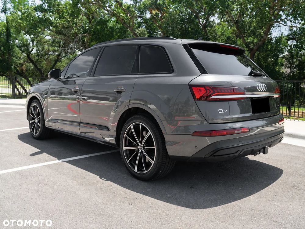 Audi Q7 - 10