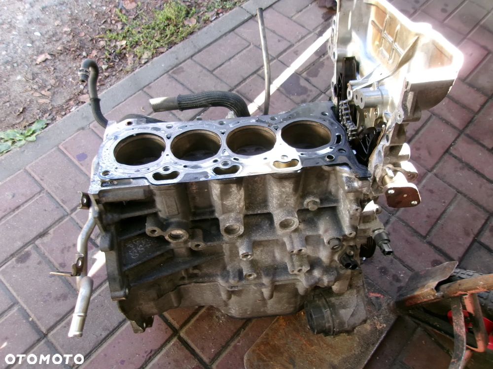 SILNIK BLOK DÓŁ SILNIKA 1.6 16V A1ZR AVENSIS T27  VERSO AURIS COROLLA - 2