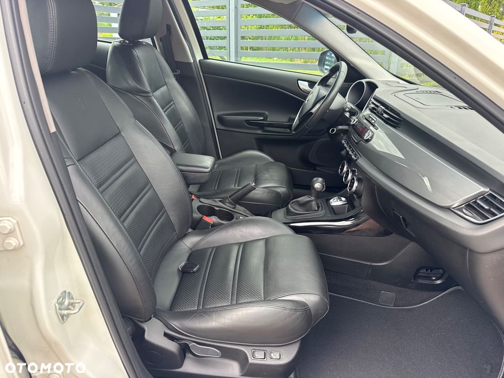 Alfa Romeo Giulietta 1.4 TB 16V Multiair TCT Collezione - 23