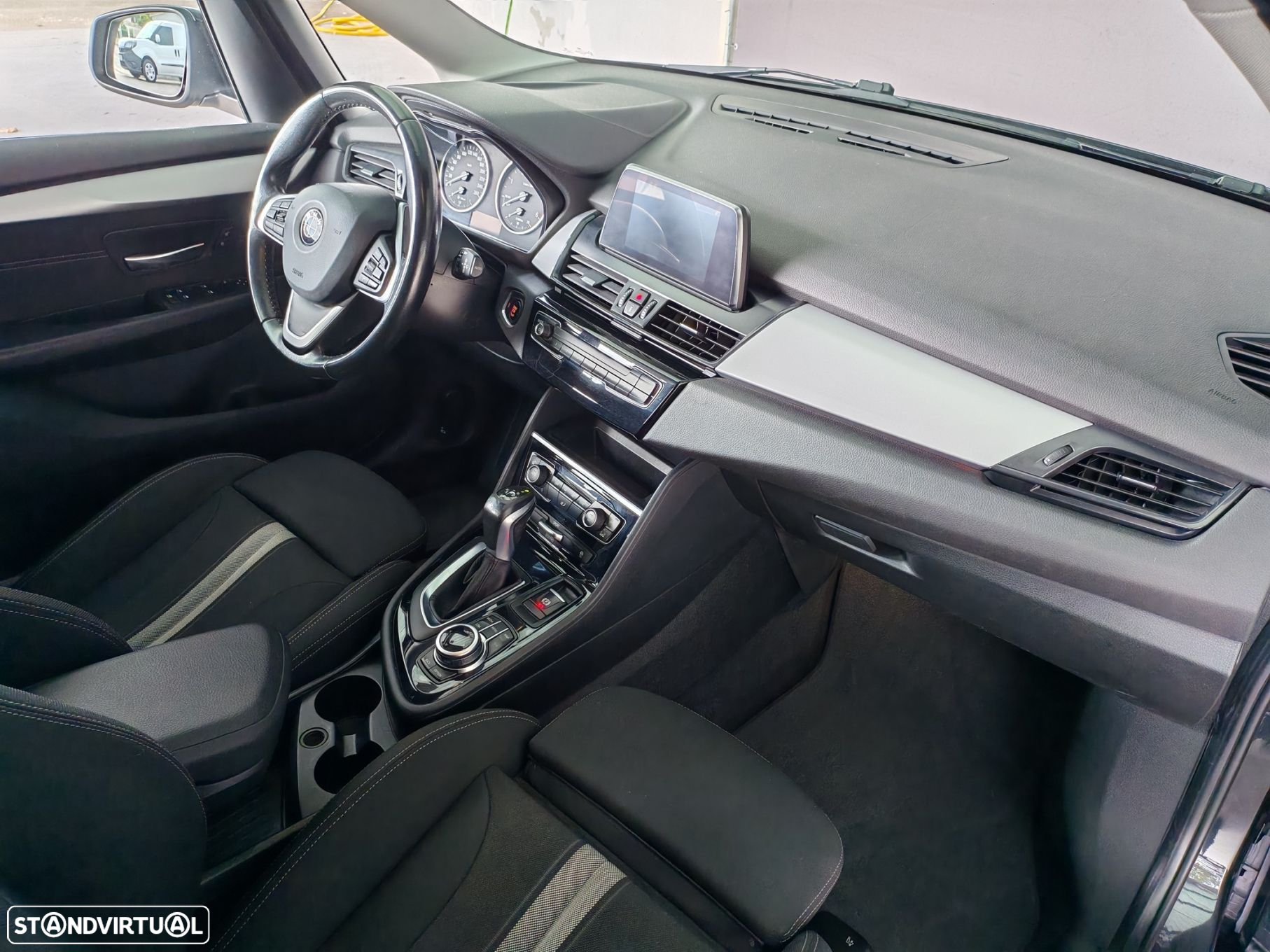 BMW 216 Gran Tourer d Advantage Auto - 9