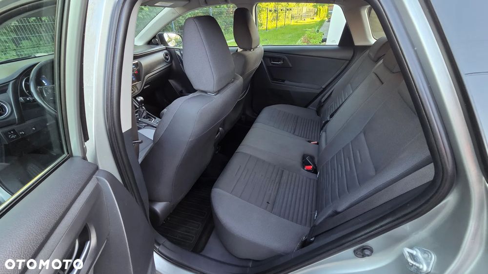 Toyota Auris 1.6 Comfort - 11