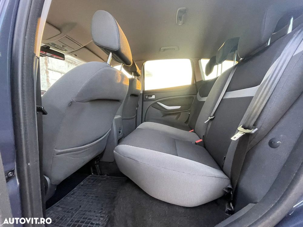 Ford Kuga 2.0 TDCi 4WD Titanium - 32